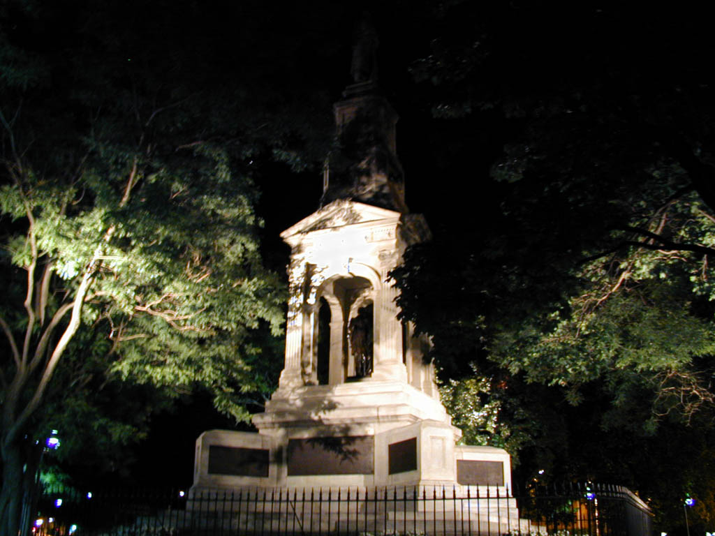 P8201208